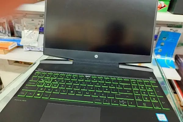 Yıldız Teknik Bilişim &amp; MacBook Notebook Onarım Merkezi - Resim 14