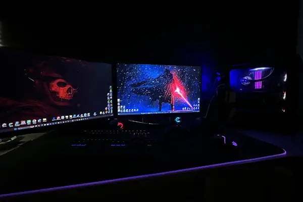 Yıldız Teknik Bilişim &amp; MacBook Notebook Onarım Merkezi - Resim 15