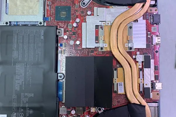 Yıldız Teknik Bilişim &amp; MacBook Notebook Onarım Merkezi - Resim 12