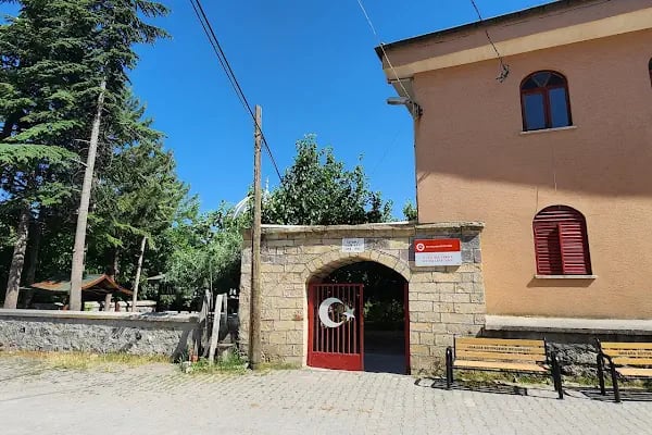 Karadavut Türbesi - Resim 4