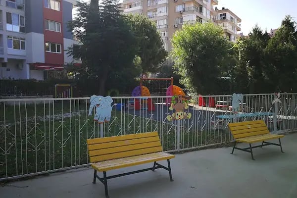 Bayraklı Merkez Anaokulu - Resim 4