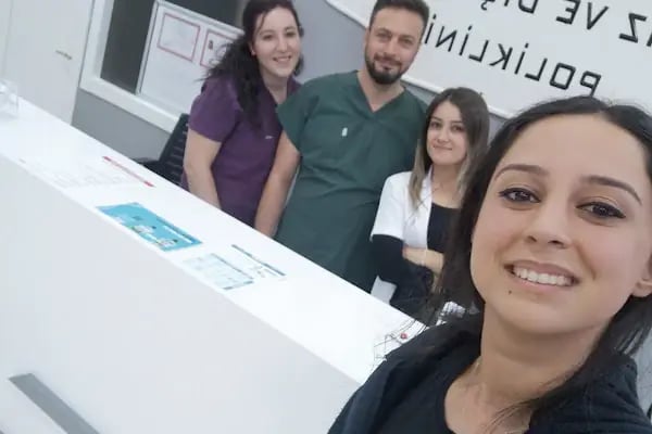 AYVALI AĞIZ VE DİŞ SAĞLIĞI POLİKLİNLİĞİ - Resim 11