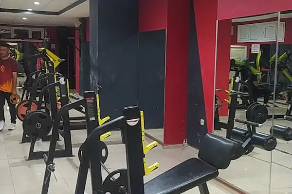 X-Fitt Spor Merkezi - Resim 3