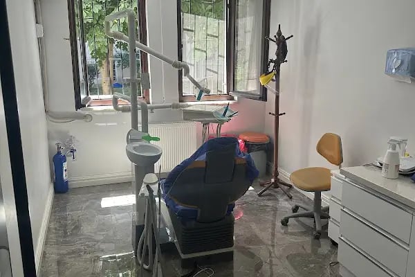 Avadent Diş Kliniği | Dt. Alptekin Atik- Dt. Seda Arslan Atik | Dental Estetik | İmplantoloji - Resim 4