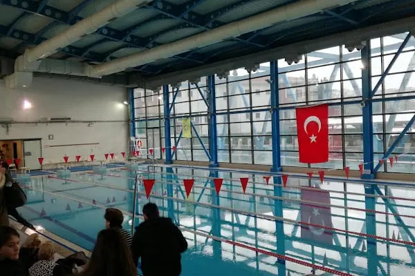 Buca Belediyesi Olimpik Yüzme Havuzu - Resim 1
