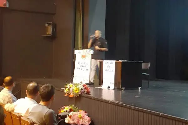 Salihli Zafer Keskiner Şehir Tiyatrosu - Resim 11