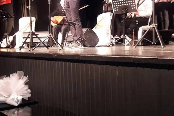 Salihli Zafer Keskiner Şehir Tiyatrosu - Resim 6