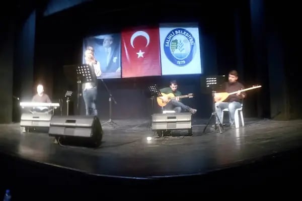 Salihli Zafer Keskiner Şehir Tiyatrosu - Resim 13