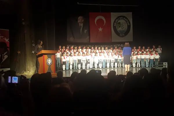 Salihli Zafer Keskiner Şehir Tiyatrosu - Resim 18