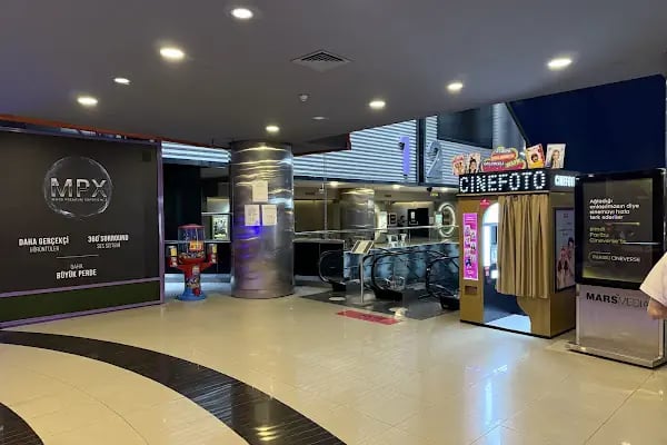 Paribu Cineverse İstanbul Cevahir Alışveriş ve Eğlence Merkezi - Resim 3