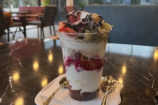 Iceberry Natural Frozen Yogurt - Resim 6