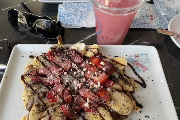 Iceberry Natural Frozen Yogurt - Resim 4
