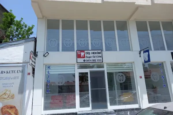 Özgür Öztürk Diş Kliniği - Resim 1