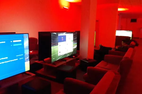DOSTLAR VIP PLAYSTATION - Resim 7
