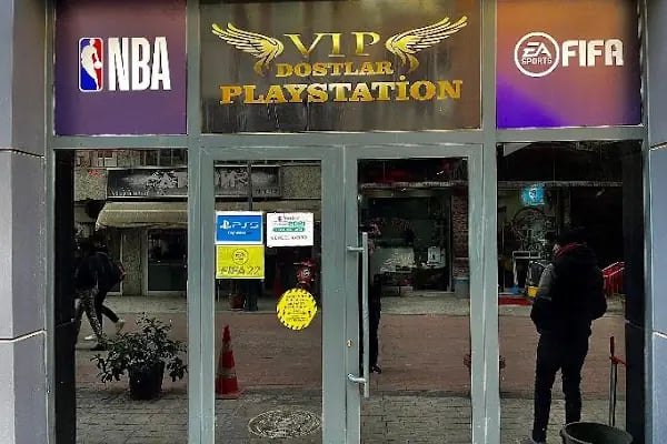 DOSTLAR VIP PLAYSTATION - Resim 4