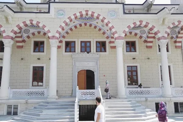 DELİKLİKAYA MERKEZ CAMİİ - Resim 12