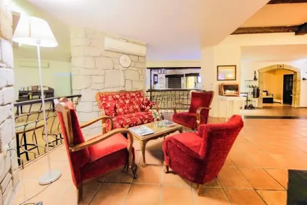Flora Hotel - Resim 14