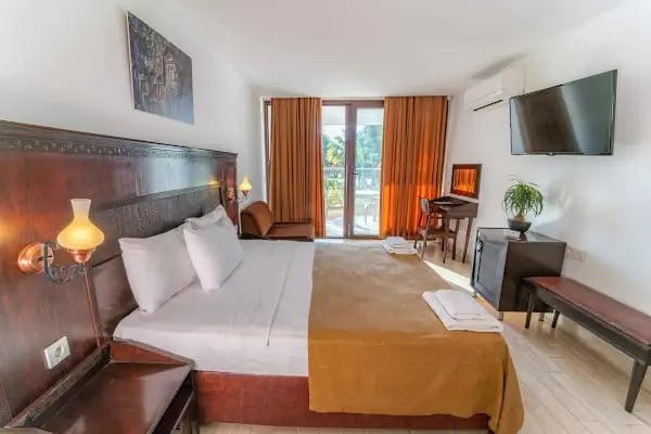 Flora Hotel - Resim 2