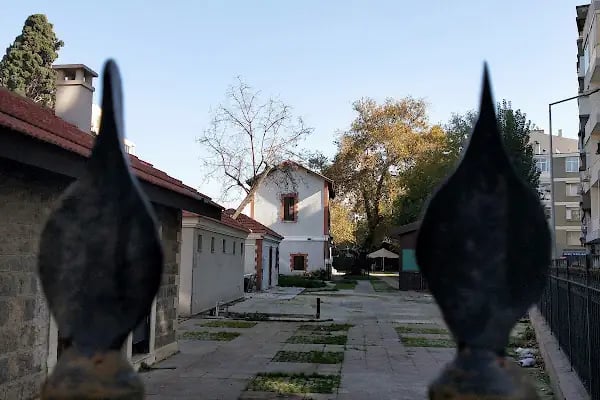 Karşıyaka Tarihi Tren İstasyonu - Resim 7