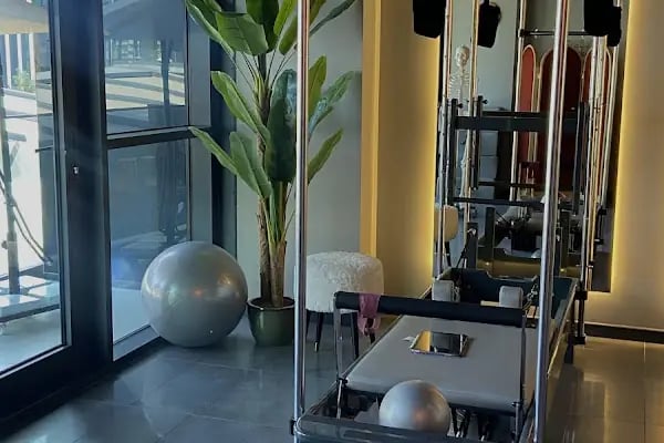 Bornova Reformer Pilates Stüdyo Yağmur Akdemir - Resim 9