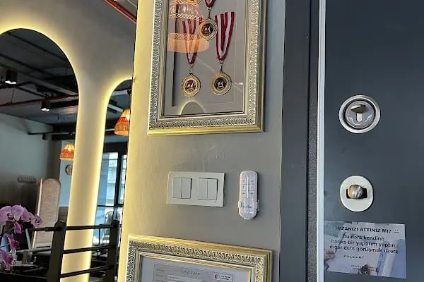 Bornova Reformer Pilates Stüdyo Yağmur Akdemir - Resim 12