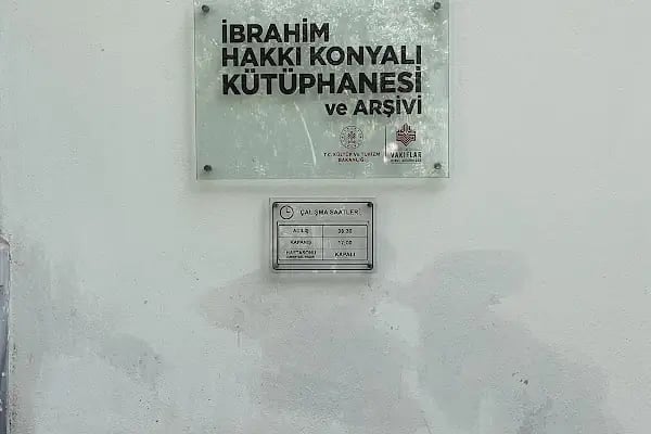 İbrahim Hakkı Konyalı Kütüphanesi Ve Arşivi - Resim 7
