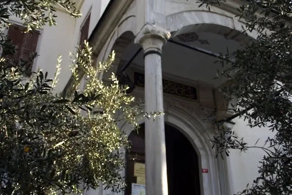 İbrahim Hakkı Konyalı Kütüphanesi Ve Arşivi - Resim 15