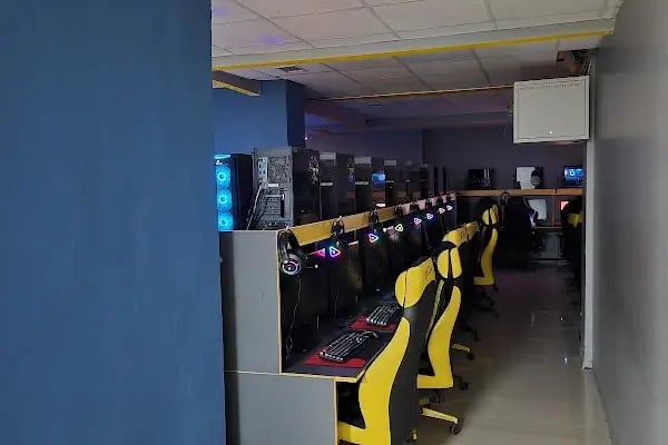 Akvaryum İnternet Cafe - Resim 7
