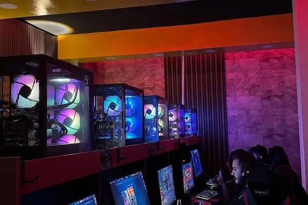 Akvaryum İnternet Cafe - Resim 8