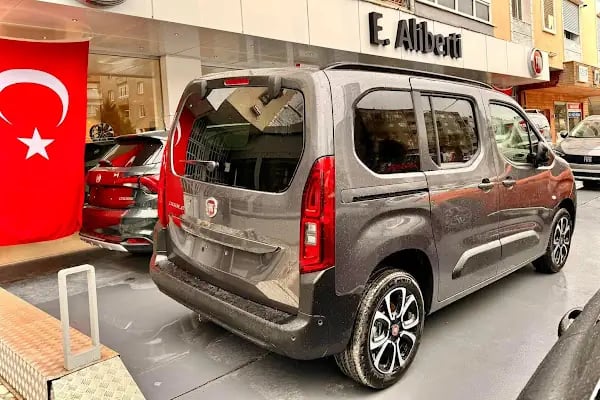 Enriko Aliberti Bergama Fiat Bayi - Resim 1