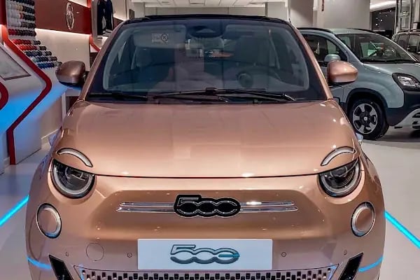 Enriko Aliberti Bergama Fiat Bayi - Resim 4