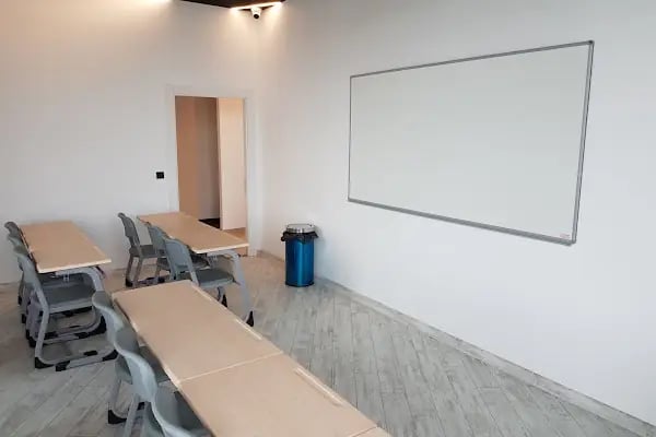 Angora Dil Eğitim - İsmail Turasan - KORU şube - Resim 5