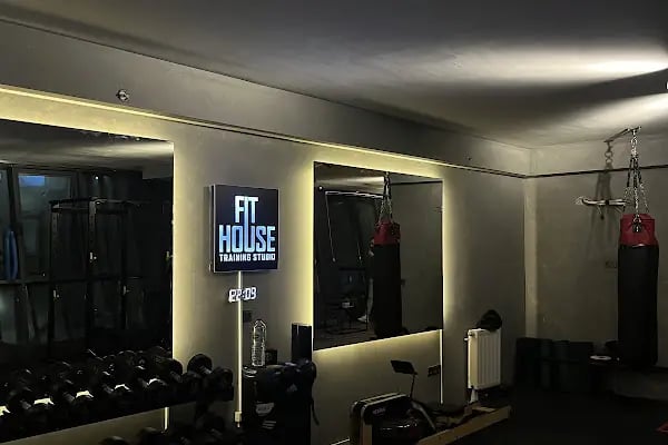 Fit House Training Studio - Resim 15