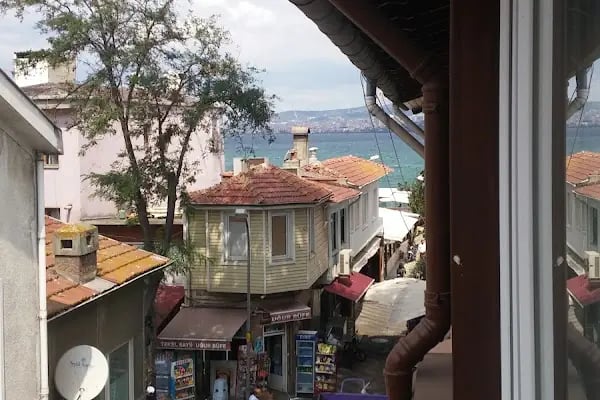 Çiçekli Yalı Pansiyon - Resim 11