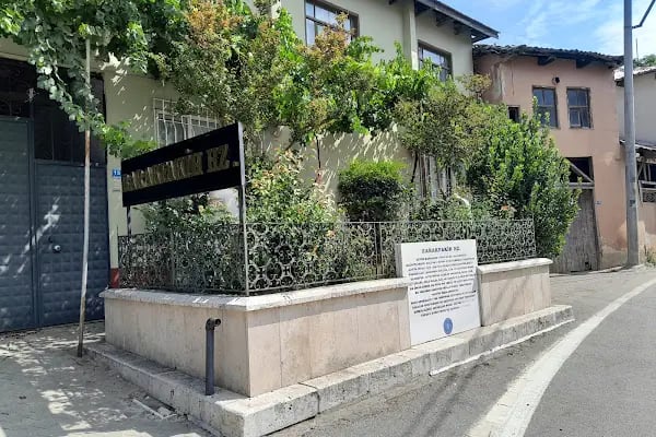 Barakfakih Türbesi - Resim 7