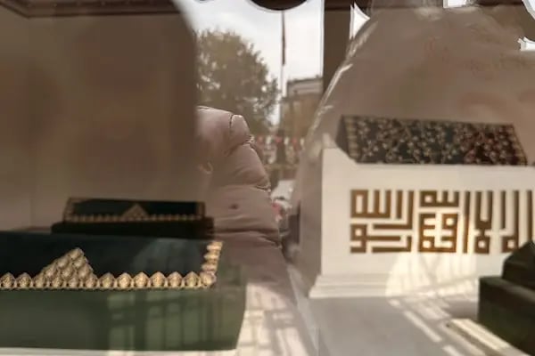 Karesi Bey Türbesi - Resim 7