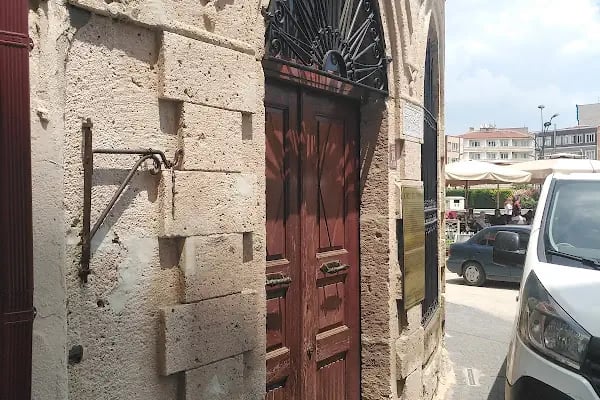 Karesi Bey Türbesi - Resim 4