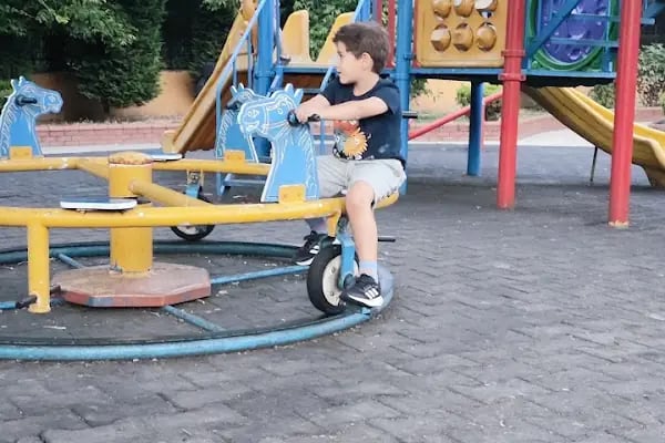 Sefaköy Parkı - Resim 2