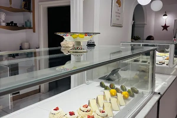 lujuria cafe &amp; restaurant - Resim 4