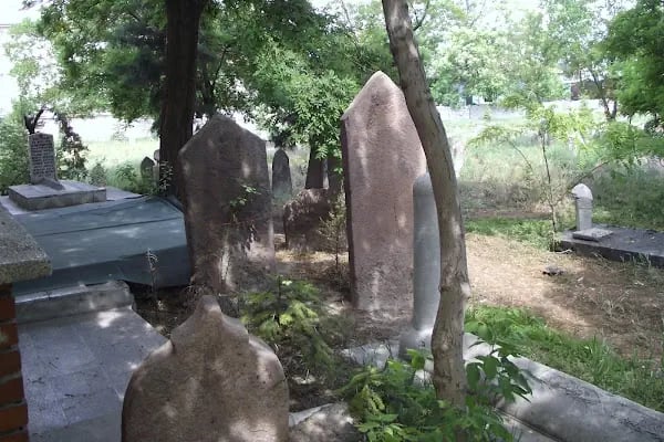 Sarı Yakup Mezarlığı - Resim 4