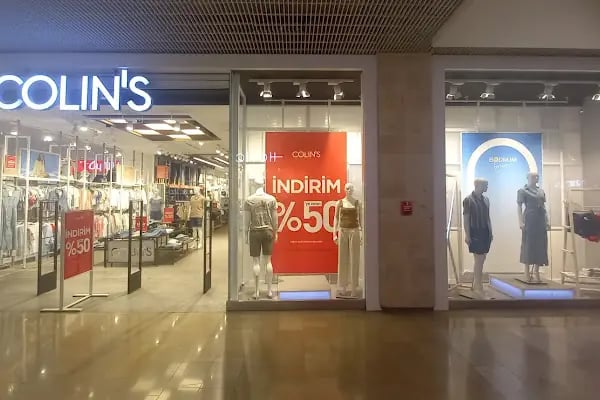 Midtown Colins - Resim 12