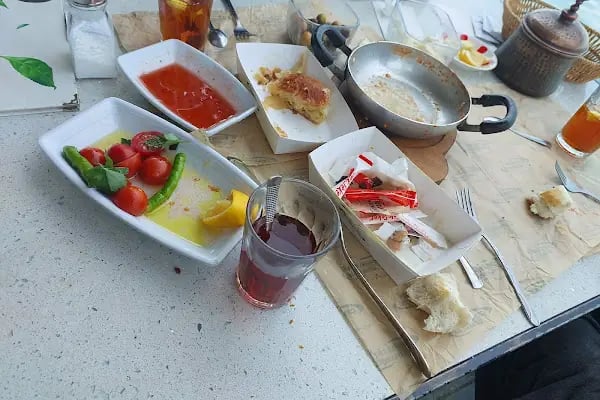 Çengelköy Tarihi Çınaraltı - Resim 4