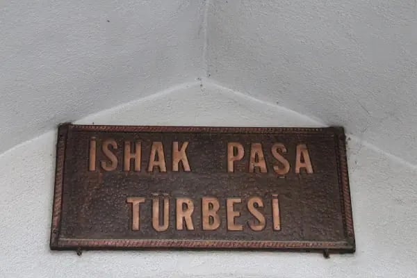 ishakpaşa türbesi - Resim 13