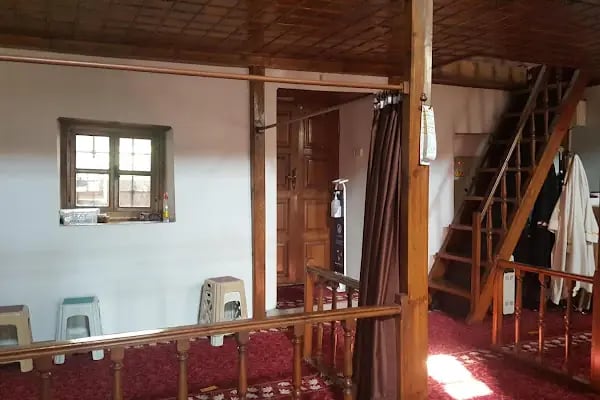 Hacı Ayvaz Cami - Resim 6