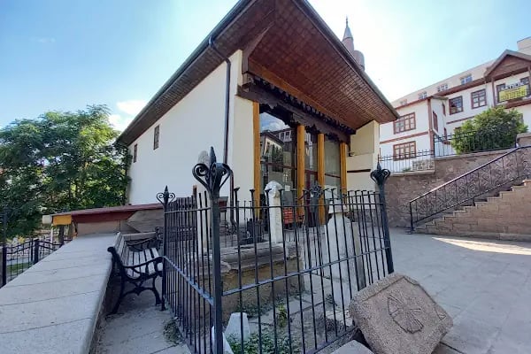 Hacı Ayvaz Cami - Resim 4