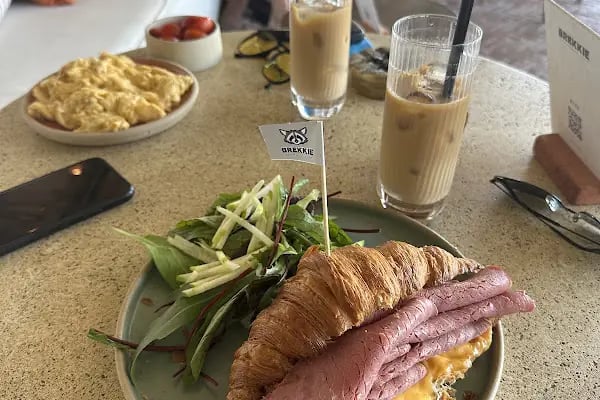 Brekkie Bitez - Resim 7