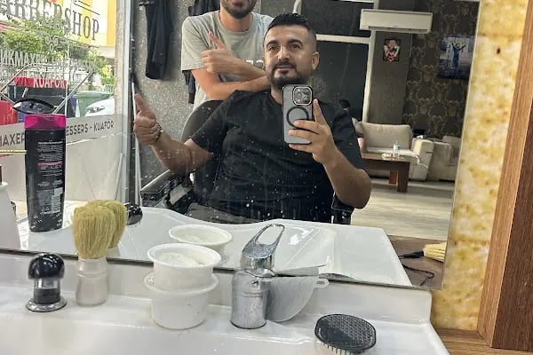 Zen coiffeur,hairdressers, парикмахерская мужская,friseur, haarschneider,barber shop,מעצבת שיער, kuaför, berber,barber,סַפָּר - Resim 2