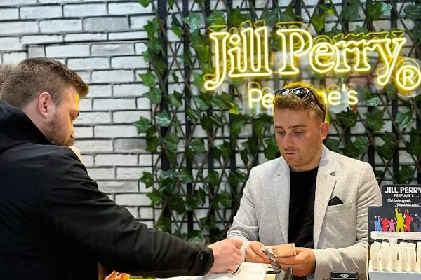 JİLL PERRY AKŞEHİR - Resim 3