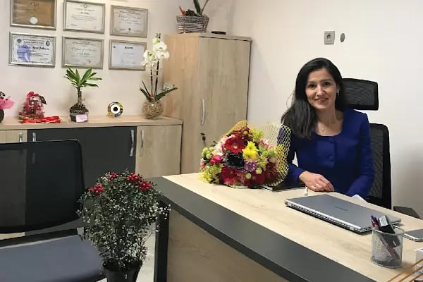 Çene Cerrahı Gül Fikirli Kaçmaz - Balıkesir Ağız Diş ve Çene Cerrahisi Uzmanı - Resim 6