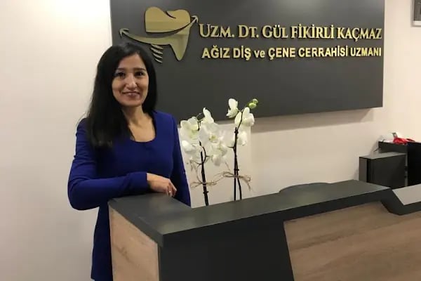 Çene Cerrahı Gül Fikirli Kaçmaz - Balıkesir Ağız Diş ve Çene Cerrahisi Uzmanı - Resim 4